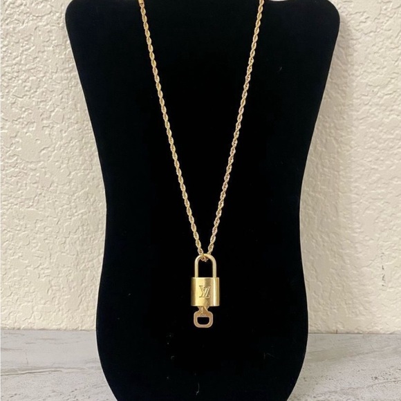 Louis Vuitton Lock 🔒 on Gold Tone Necklace - Picture 5 of 5